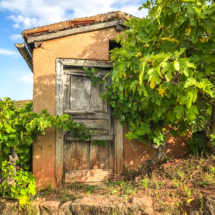 Cabanon-vallon-de-Marcillac-e-M-Hennessy-Tourisme-Aveyron-2-150